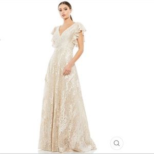 Mac Duggal Gown Size 16 in ivory
